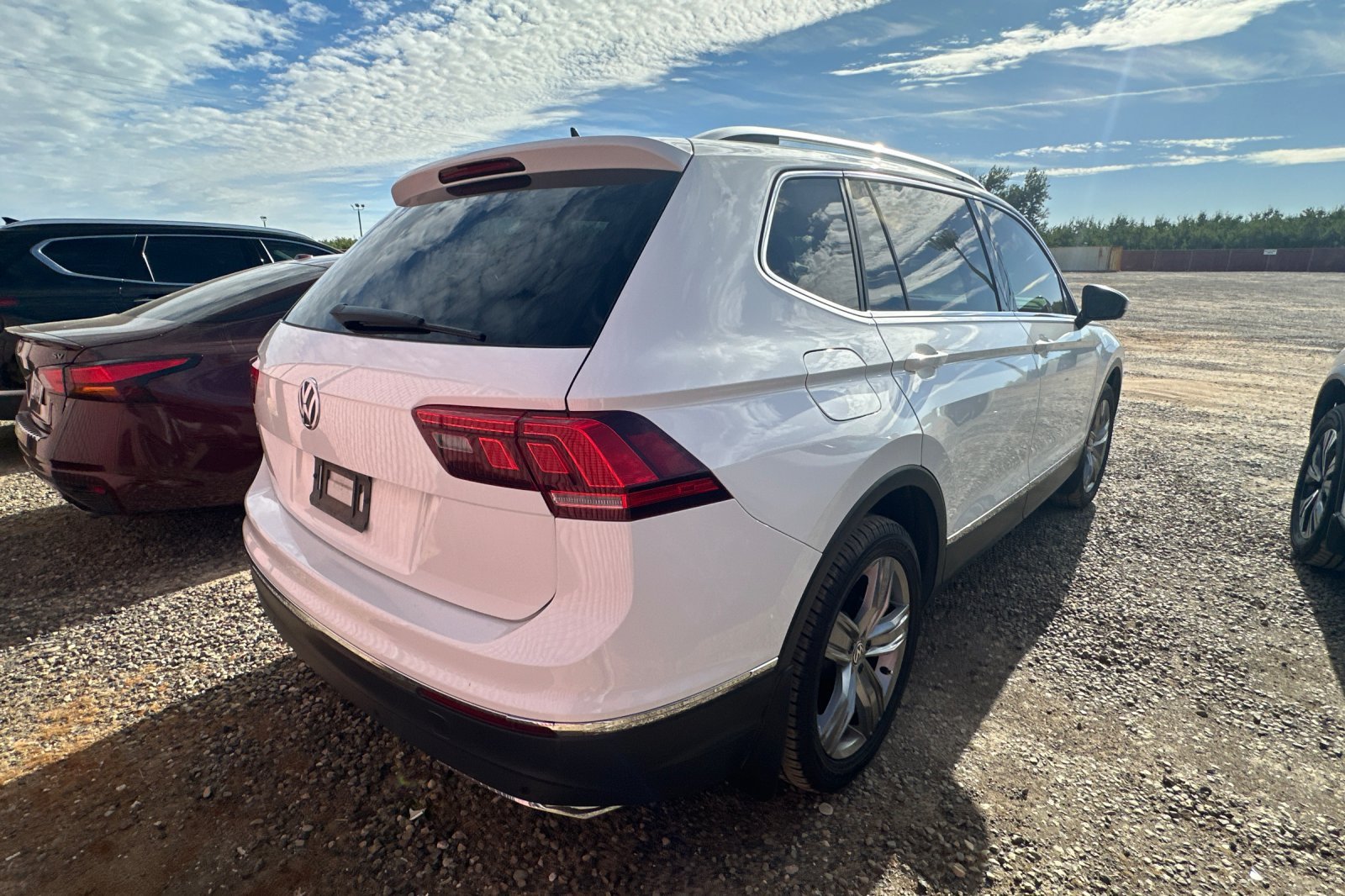 Used 2018 White Volkswagen SEL Premium image 5