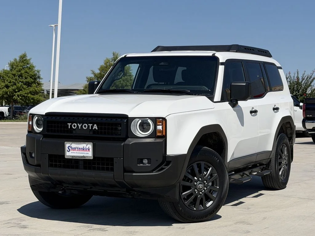 Used 2025 White Toyota 1958 image 2