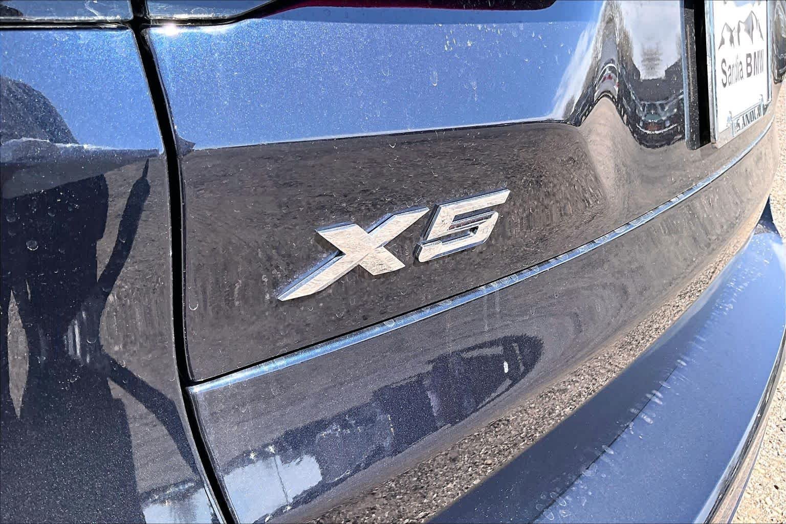 New 2026 Carbon Black Metallic BMW xDrive40i image 15