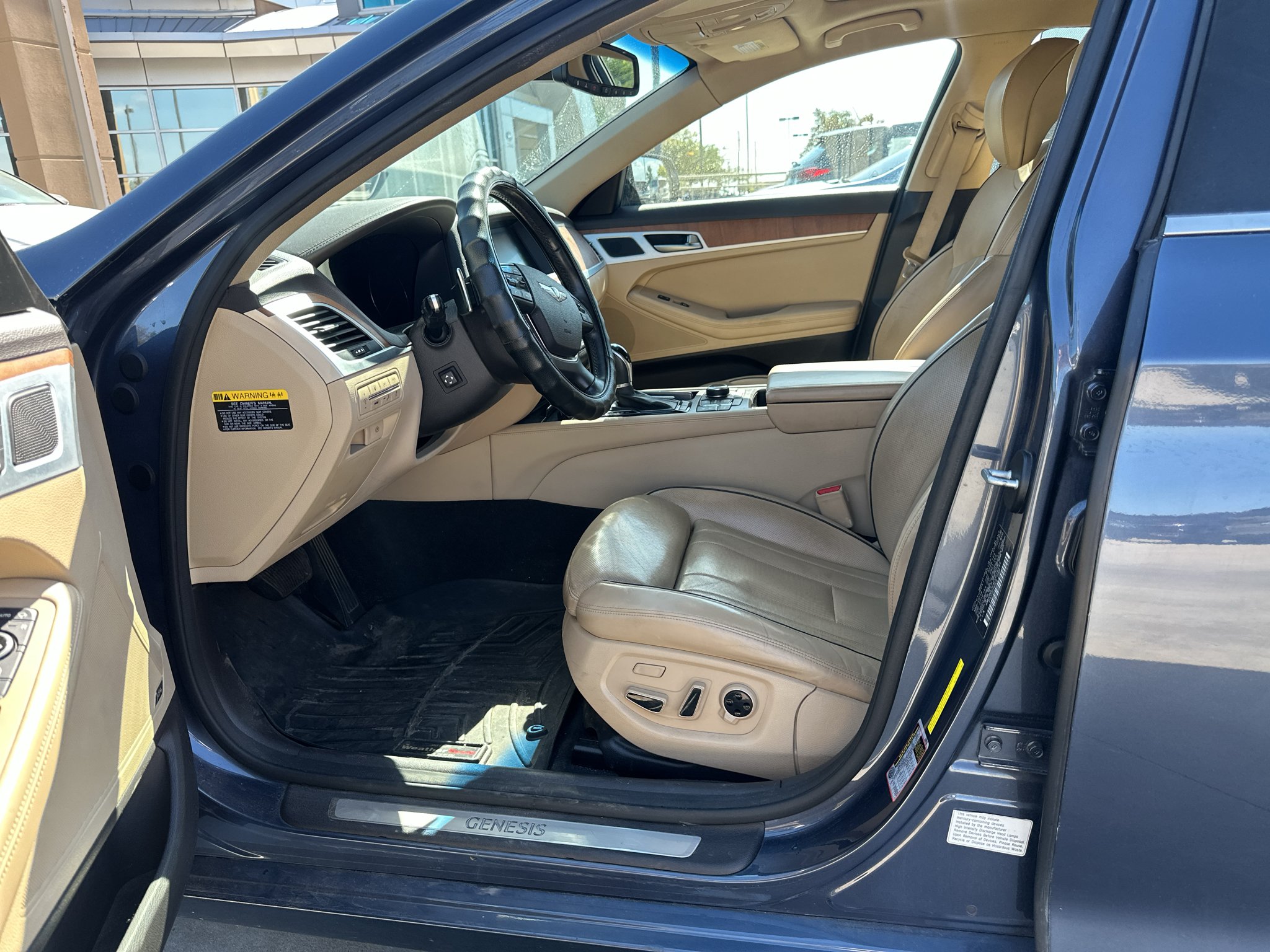 Used 2015 Blue Hyundai Base image 11