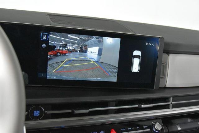New 2027 Gray Hyundai SE AWD image 69