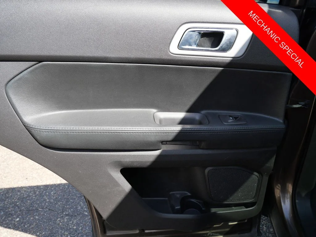 Used 2015  Ford XLT image 12