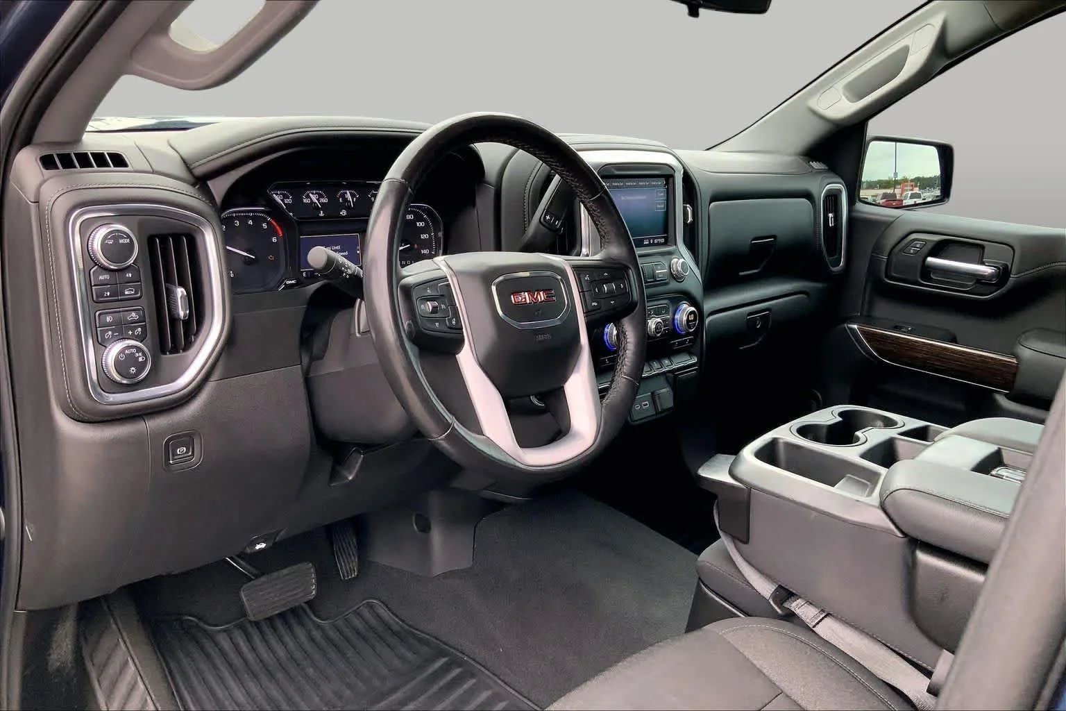 Used 2021 Pacific Blue Metallic GMC Elevation image 16