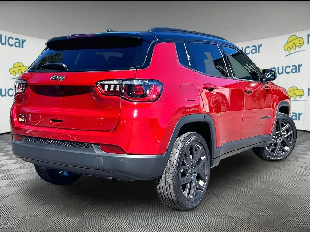 Used 2026 Red Hot Pearlcoat Jeep Limited image 6