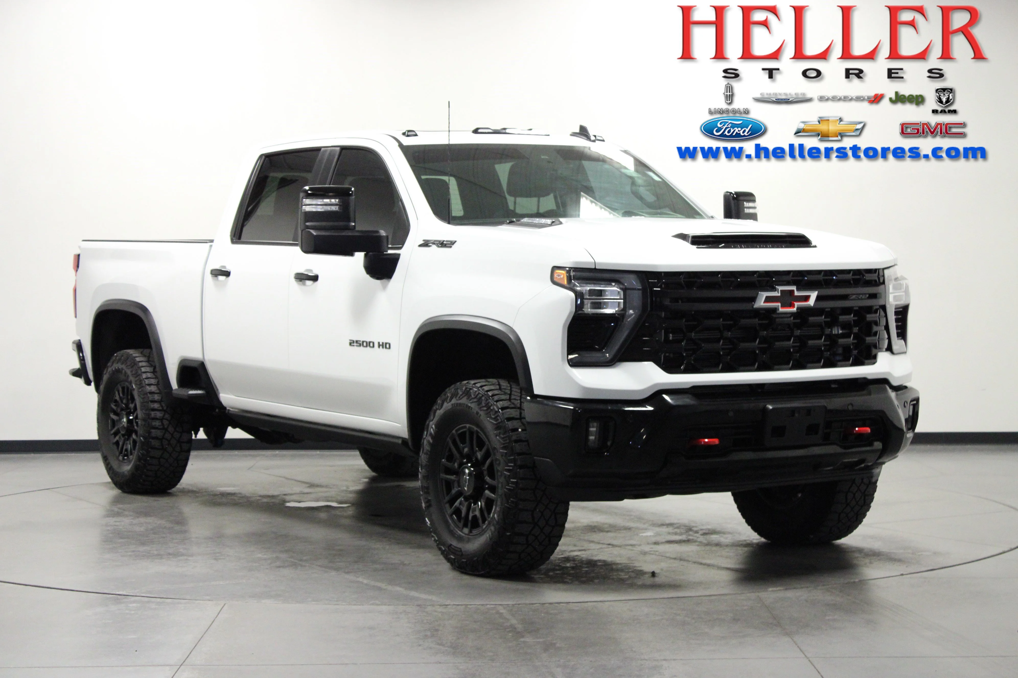 Used 2025 Summit White Chevrolet ZR2 image 1