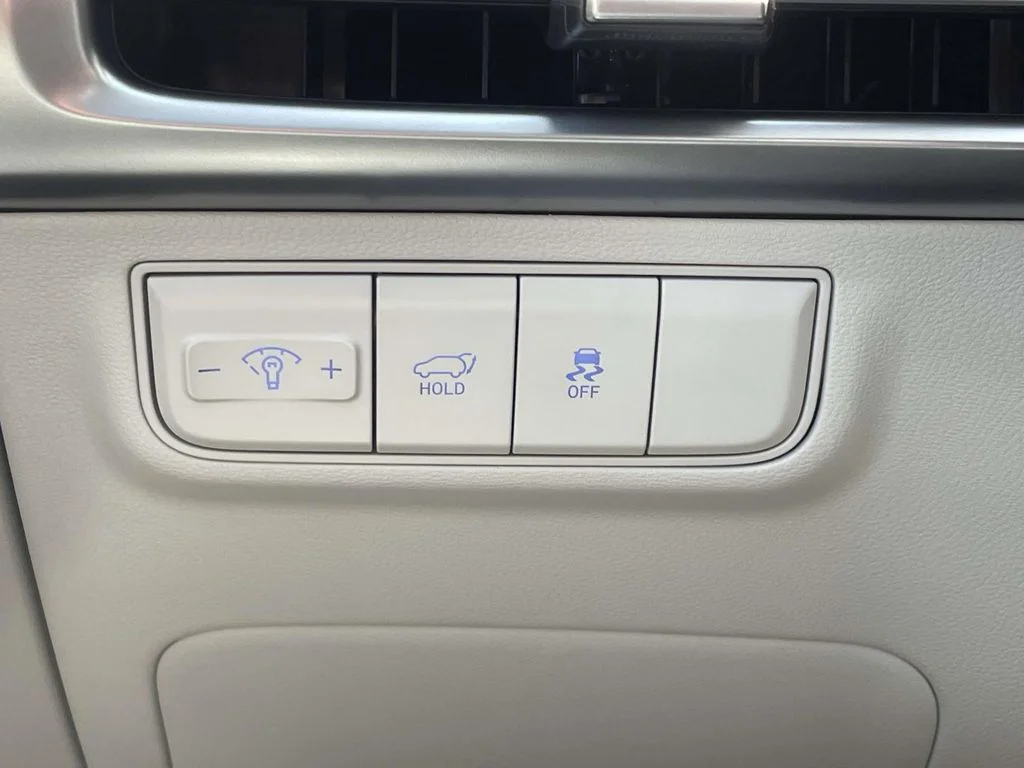 New 2026 White Hyundai SEL image 17