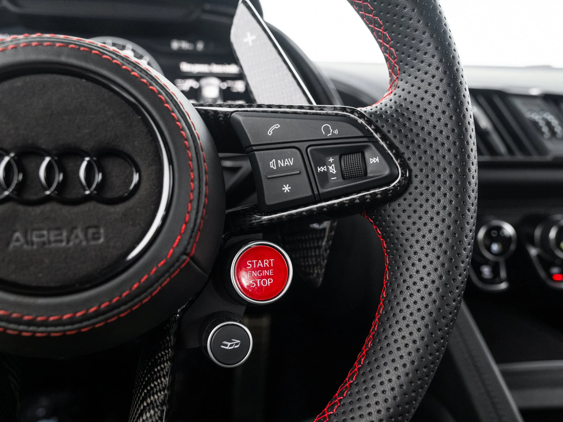 Used 2023 Suzuka Gray Metallic Audi V10 performance image 43