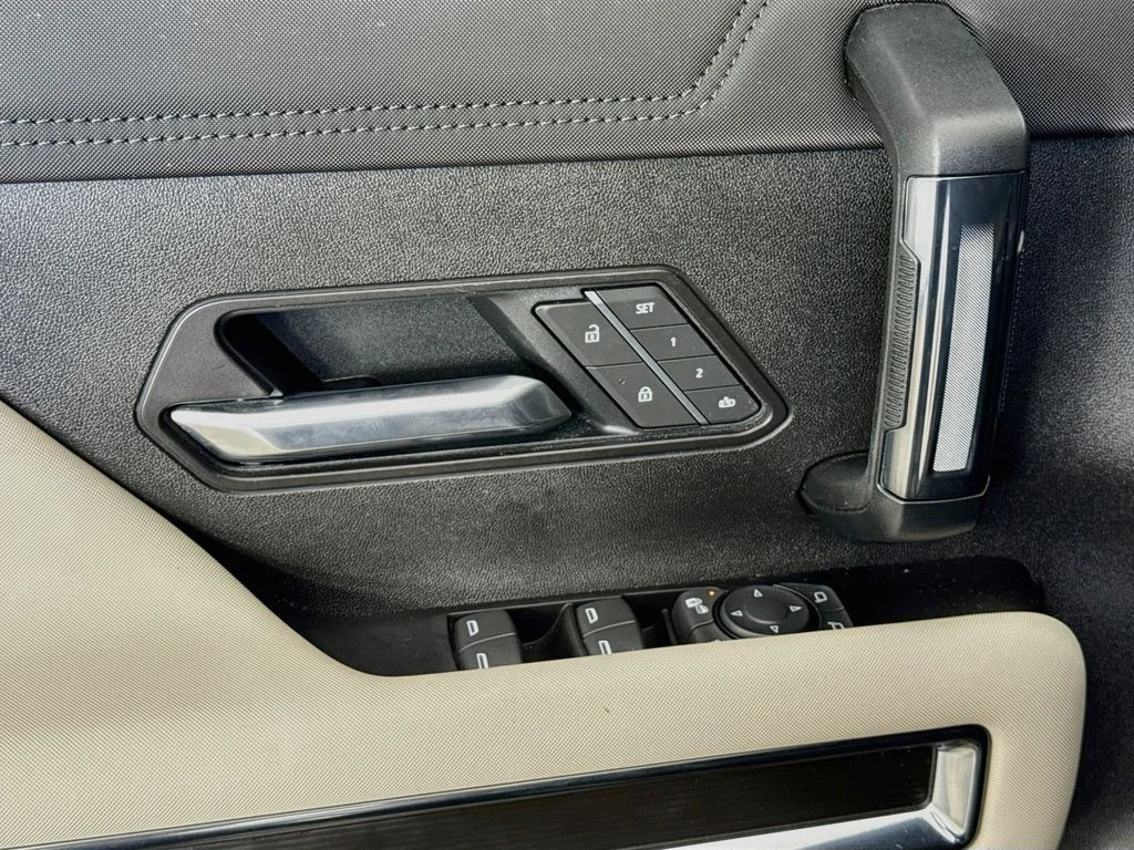Used 2026 Black GMC 2X image 18