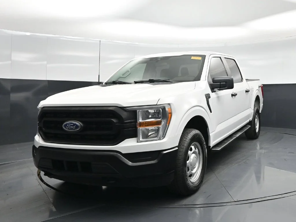 Used 2021 White Ford XL image 47