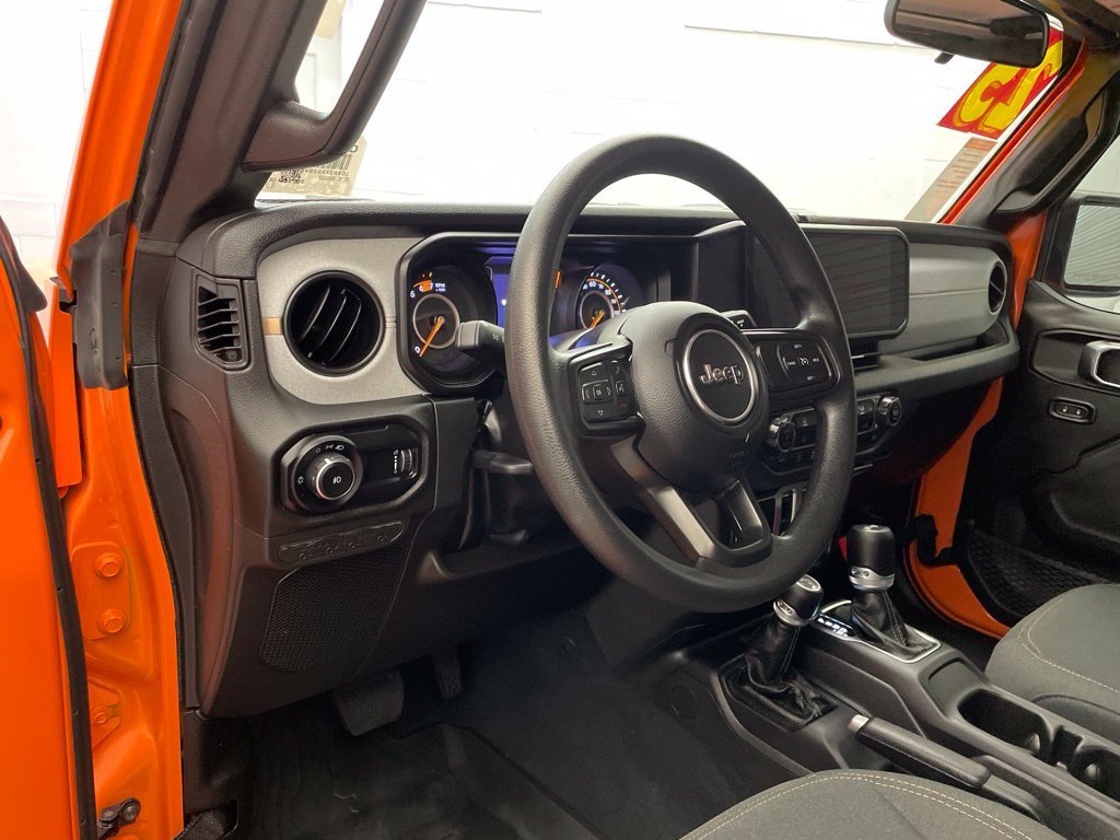 Certified Used 2025 Joose Jeep Sport image 11