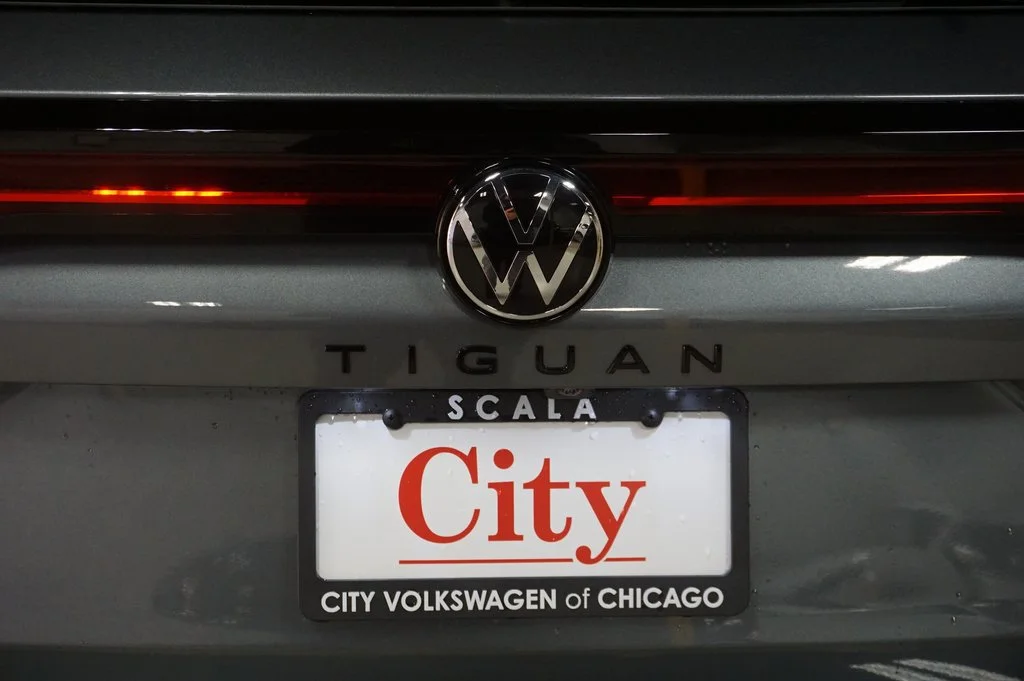 Certified Used 2026 Platinum Gray Metallic Volkswagen SE R-Line Black image 32