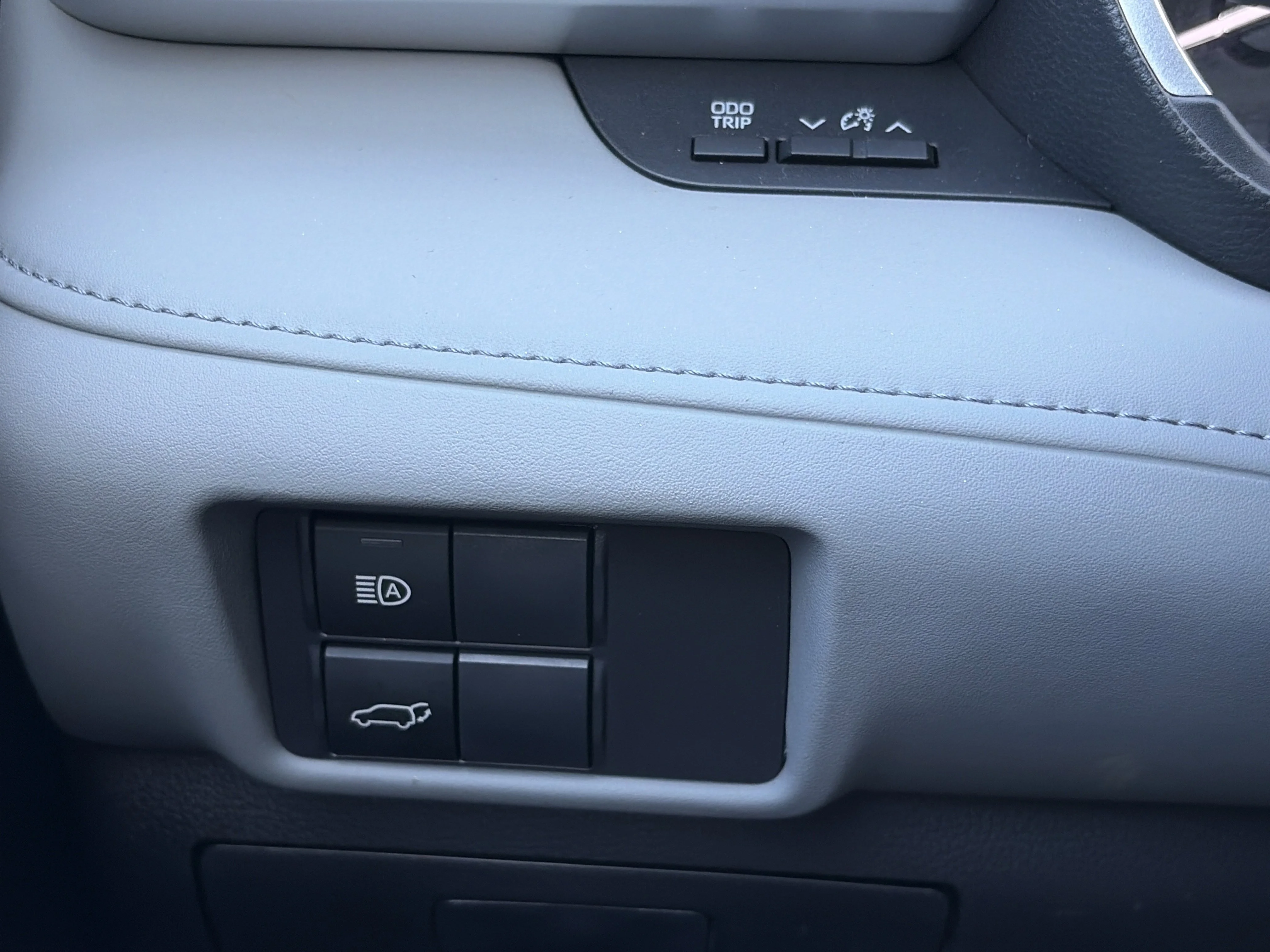 2022 Toyota Highlander XLE - Photo 18