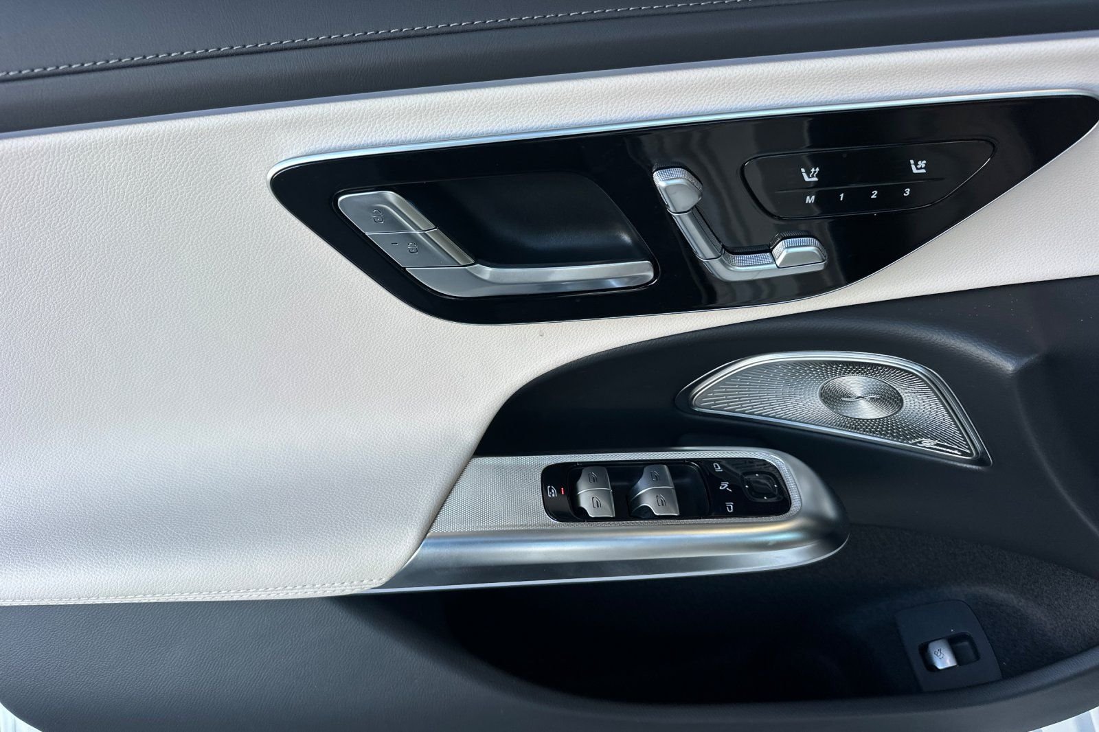 2026 Mercedes-Benz E-Class E350 - Photo 22