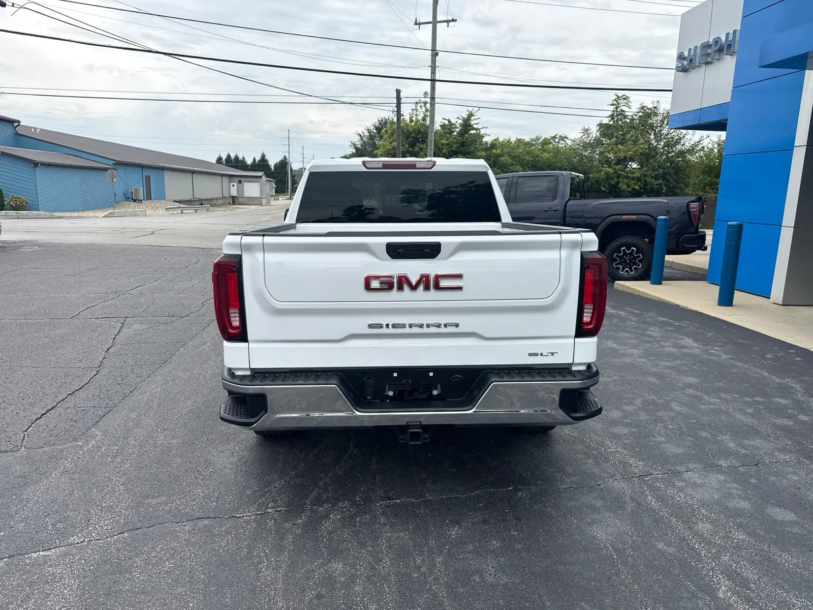 Used 2025 White GMC SLT image 6
