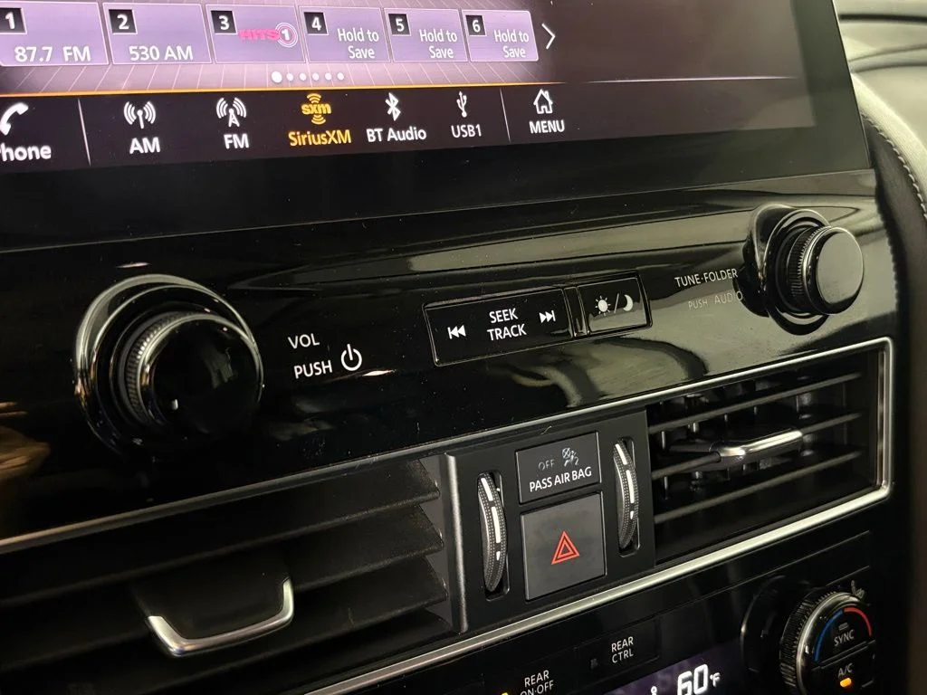 Used 2023 Black INFINITI LUXE image 33