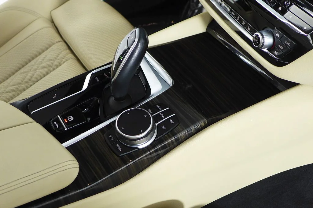 Used 2023 Gray BMW 530i image 15