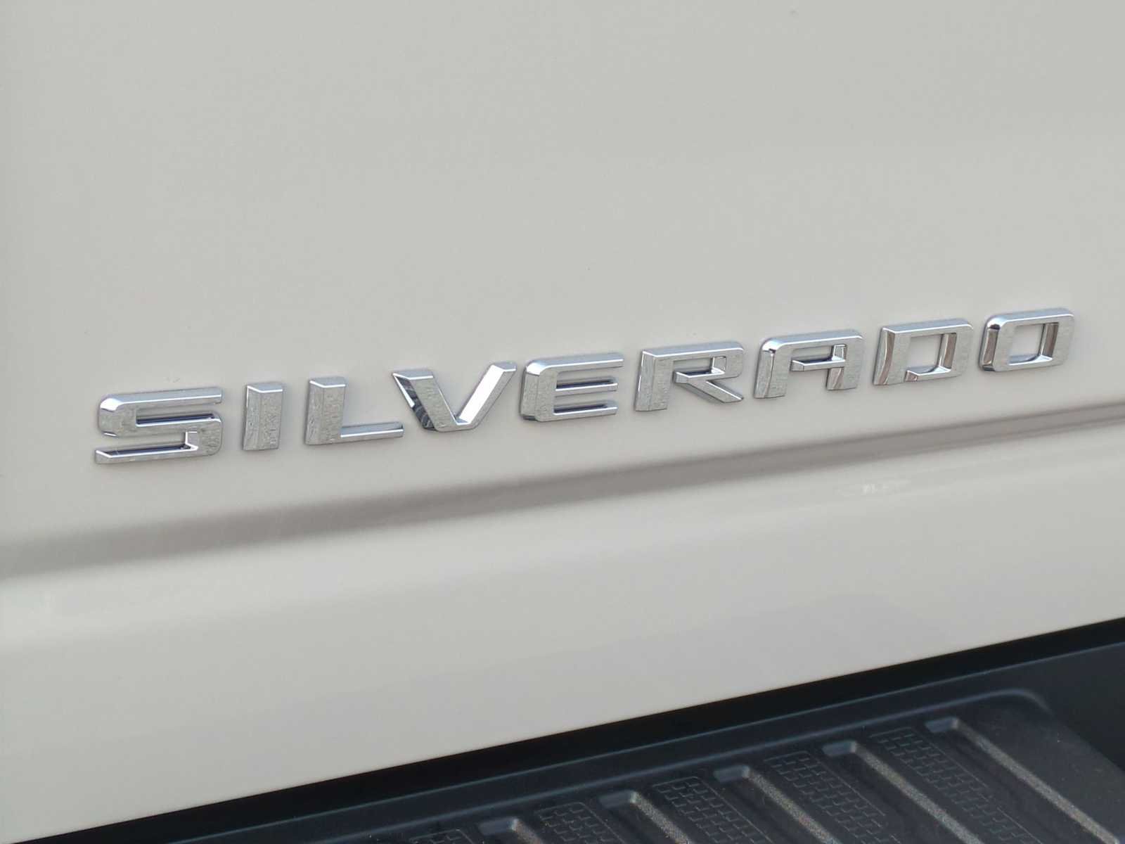 New 2026 White Sands Chevrolet Custom image 9