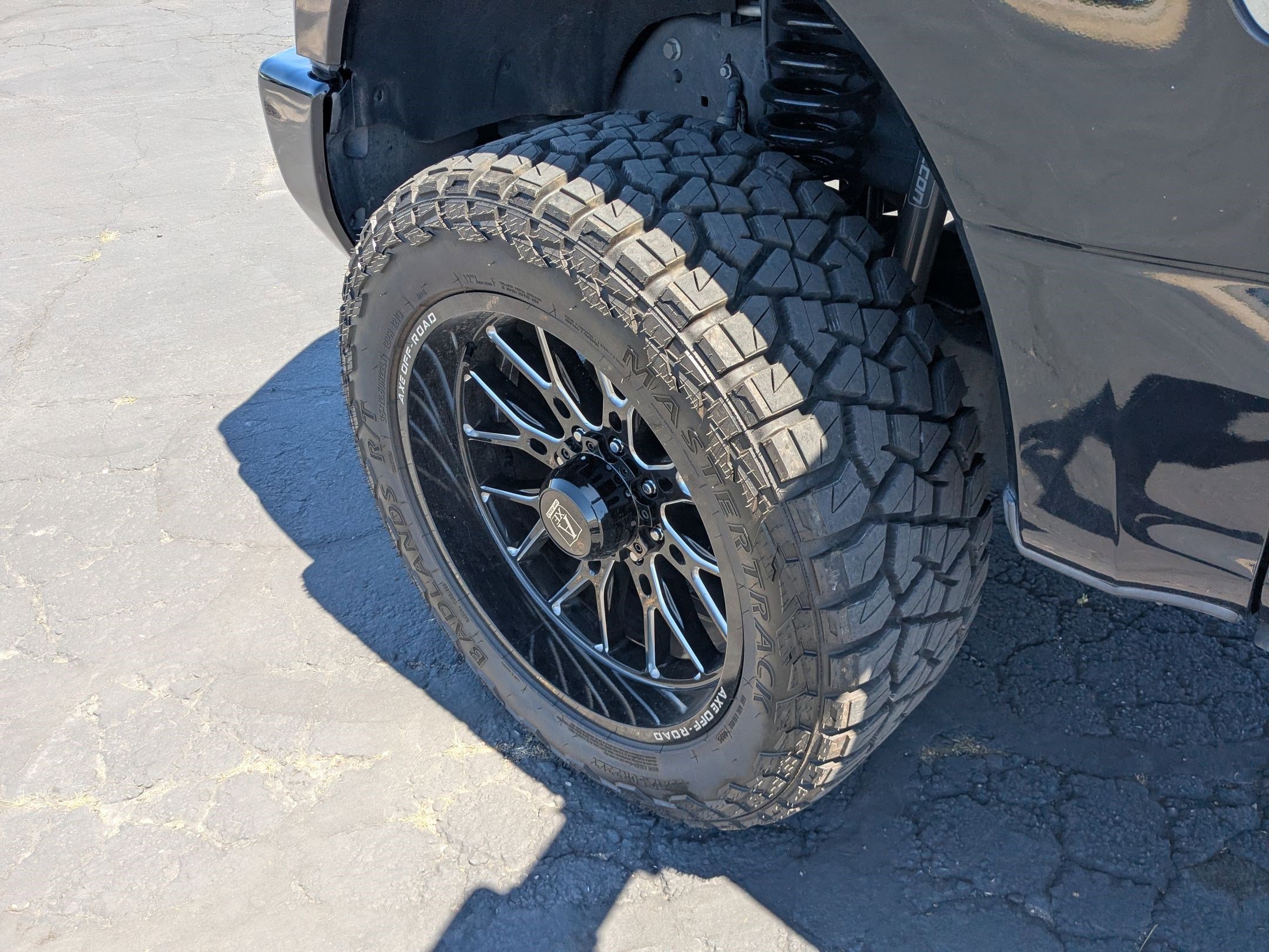 Used 2018 Shadow Black Ford Platinum image 38