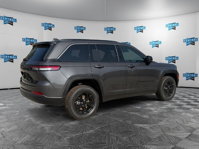 New 2026 Baltic Gray Metallic Clear-Coat Exterior Paint Jeep Altitude image 5