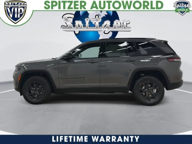 New 2027 Sting-Gray Clear-Coat Paint Jeep Laredo Altitude image 11