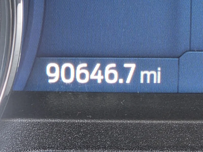 Used 2023 WHITE FORD XLT 4WD SUPERCREW 5.5