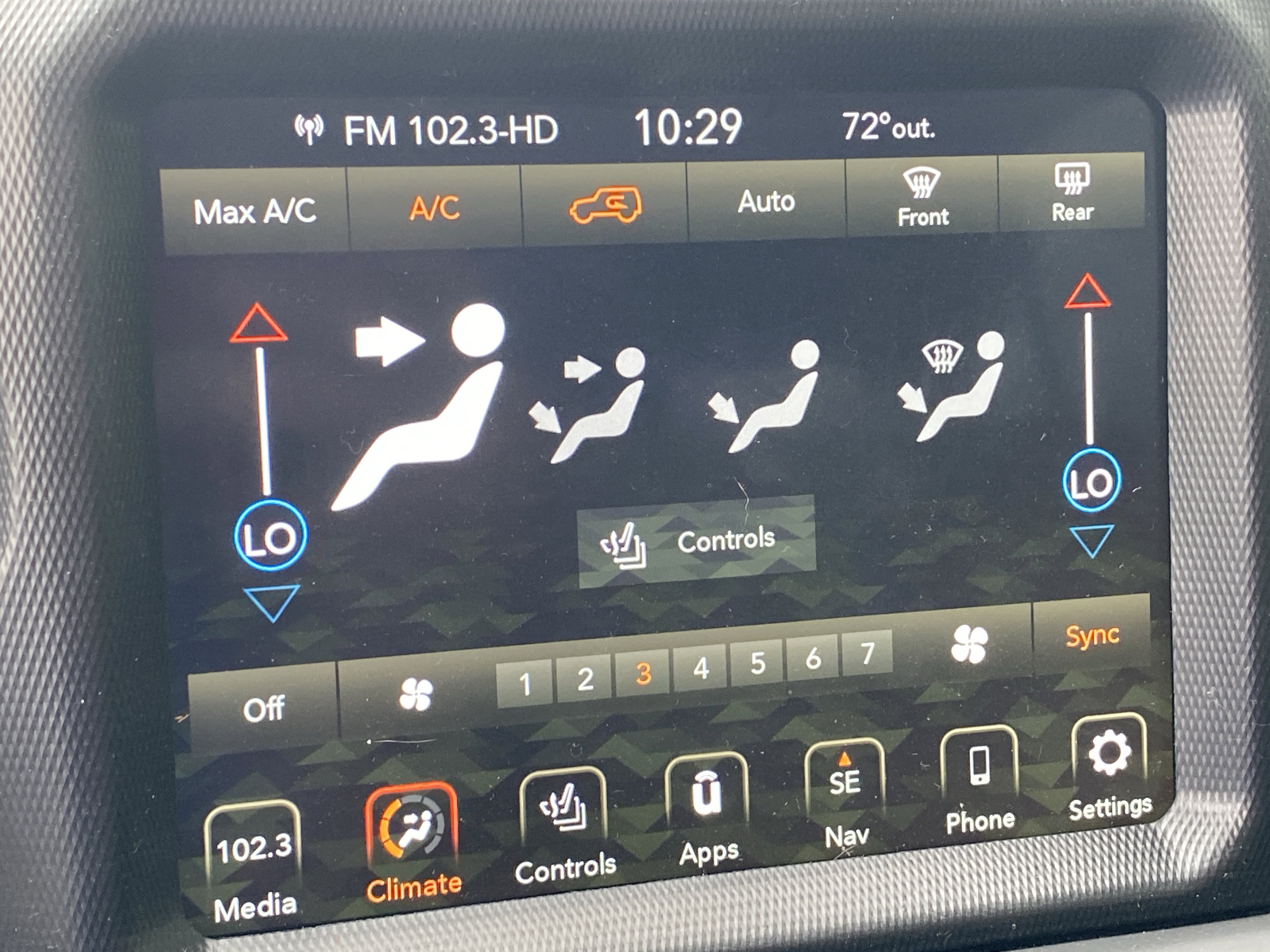 2020 Jeep Wrangler Unlimited Sahara - Photo 17