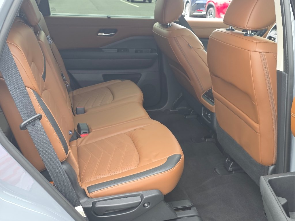 Used 2023 Boulder Gray Pearl Nissan Platinum image 24