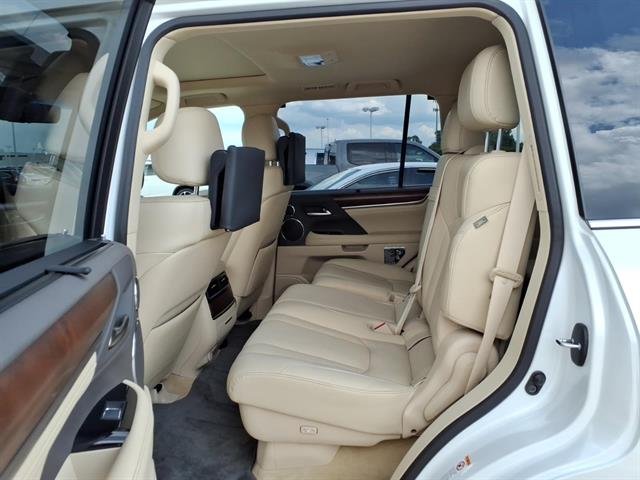 Used 2019 Eminent White Pearl Lexus Three-Row image 18