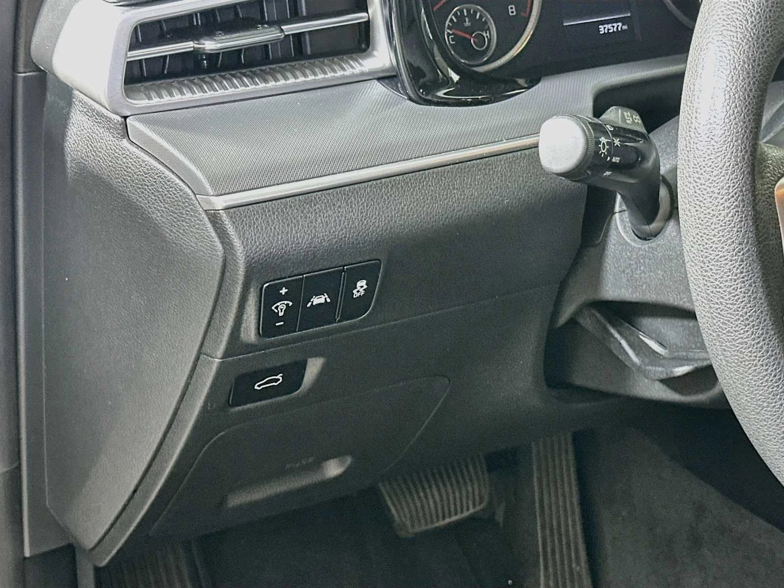 Used 2021 Gravity Gray Kia LXS image 8