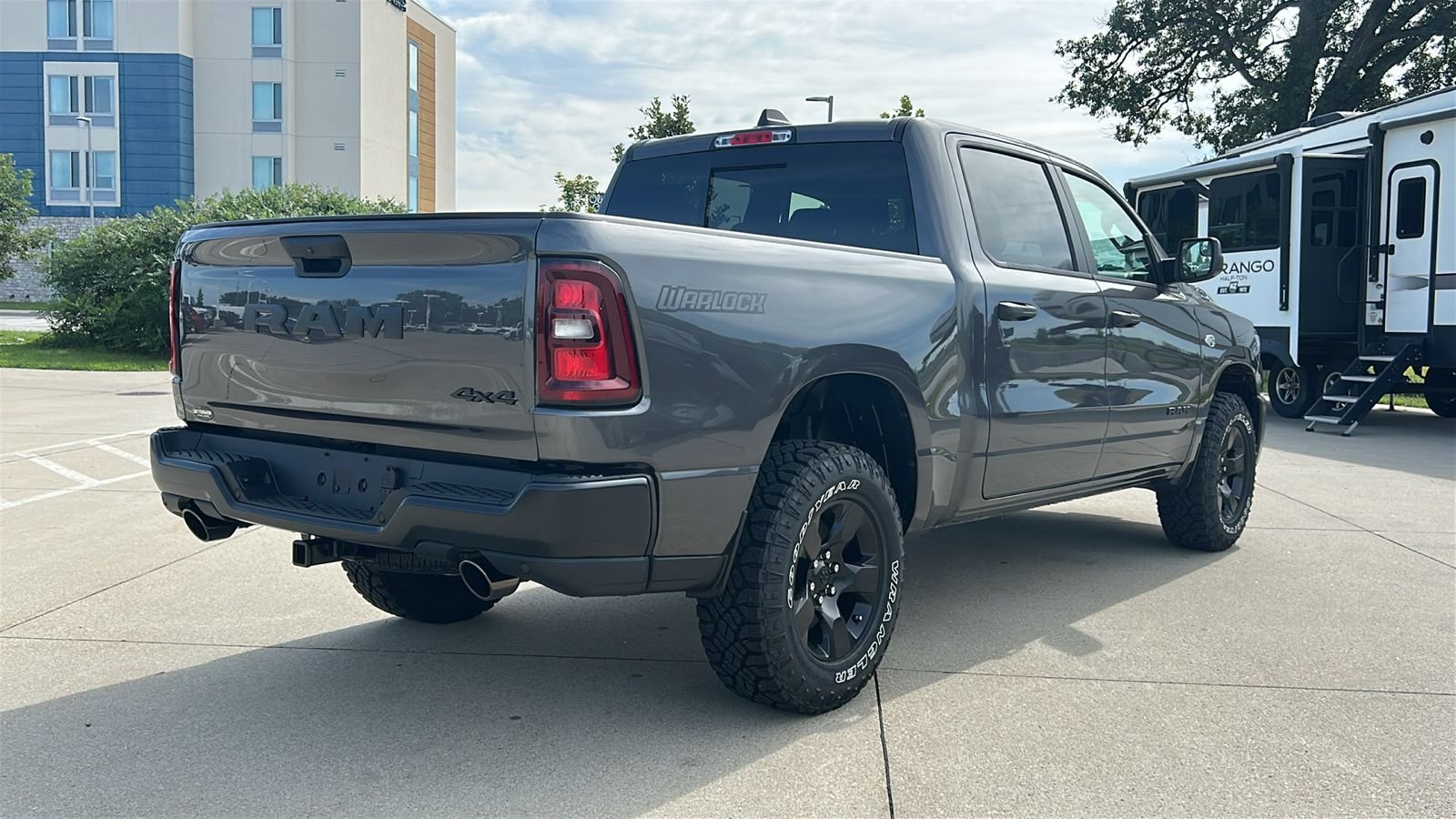 New 2026 Granite Crystal Metallic Clear-Coat Exterior Paint RAM Warlock image 4