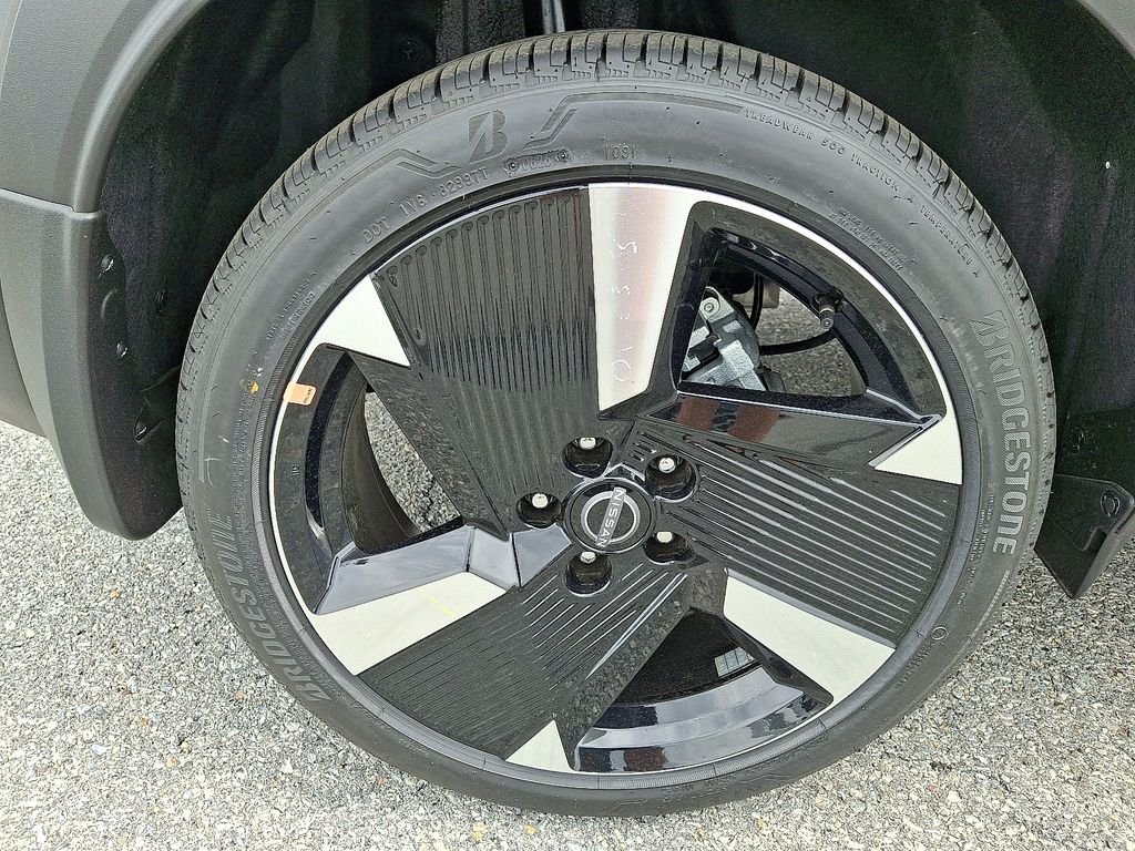 New 2026 Gun Metallic Nissan SR image 5