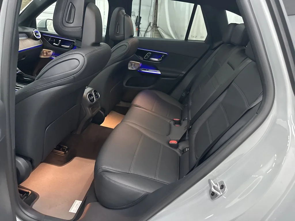 Used 2026 White Mercedes-Benz GLC 300 image 23