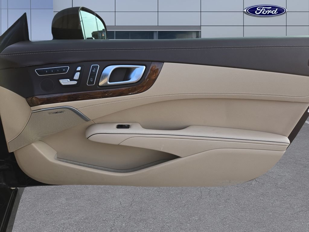 Used 2013 Black Mercedes-Benz SL 550 image 28