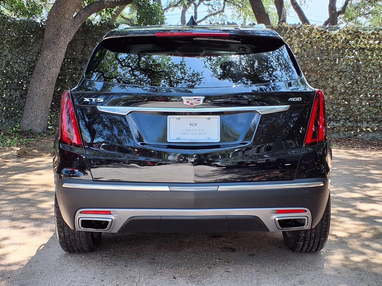 Used 2024 Stellar Black Metallic Cadillac Premium Luxury image 5