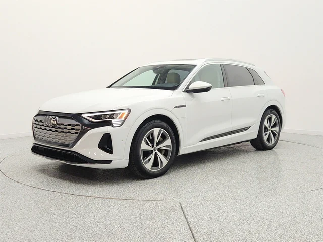 2024 Audi Q8 e-tron Premium Plus quattro