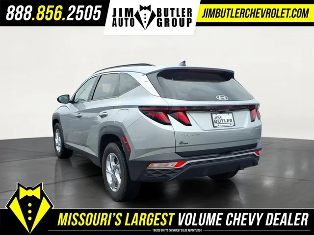 Used 2024  Hyundai SEL image 2