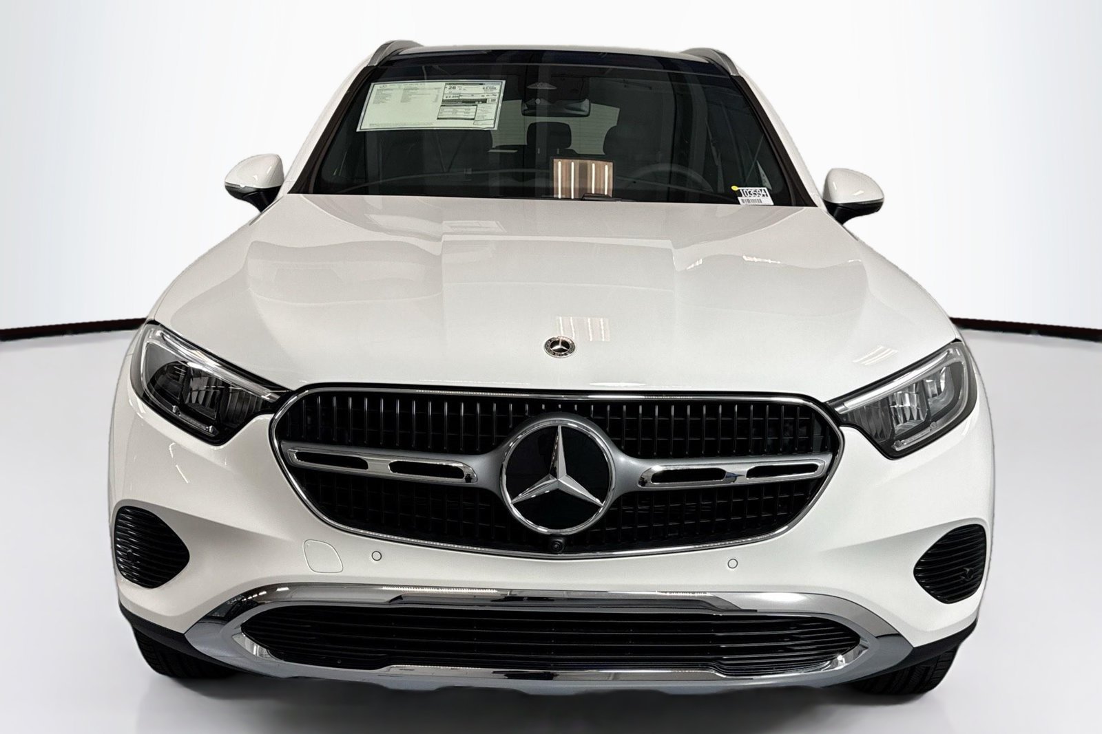 New 2026 Polar White Mercedes-Benz GLC 300 image 2