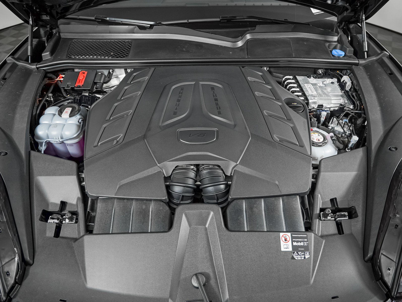 New 2026 CHROMITE BLACK Porsche Turbo E-Hybrid image 12
