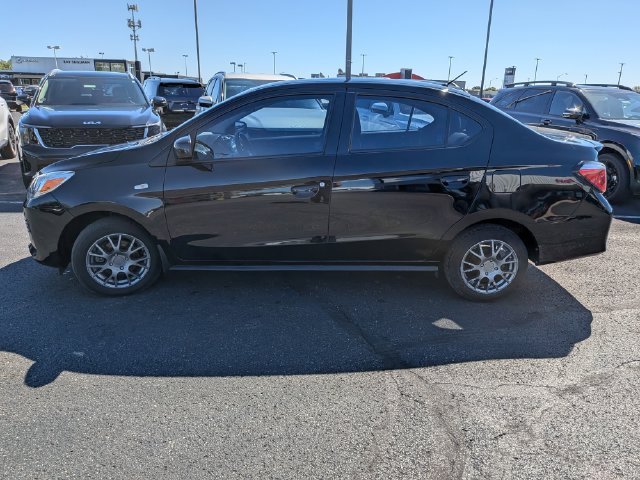 Used 2022  Mitsubishi ES image 4