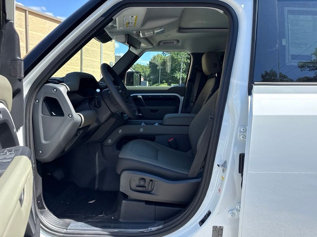 New 2026 White Land Rover S image 11