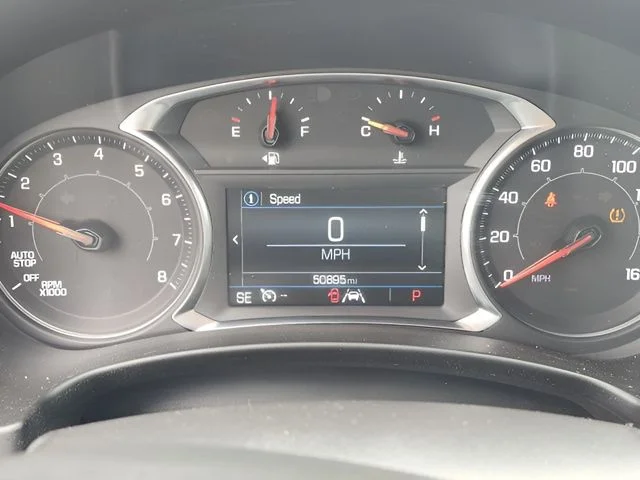 Used 2024 White GMC SLE image 21