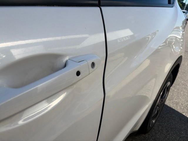 Used 2018 White Honda EX image 19