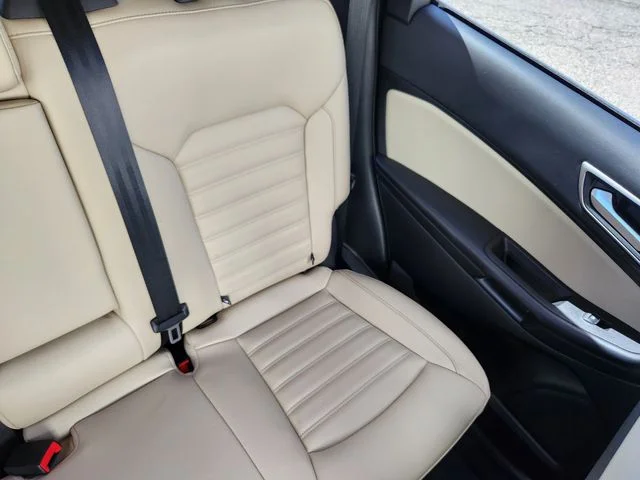 Used 2024 White Ford SEL image 18