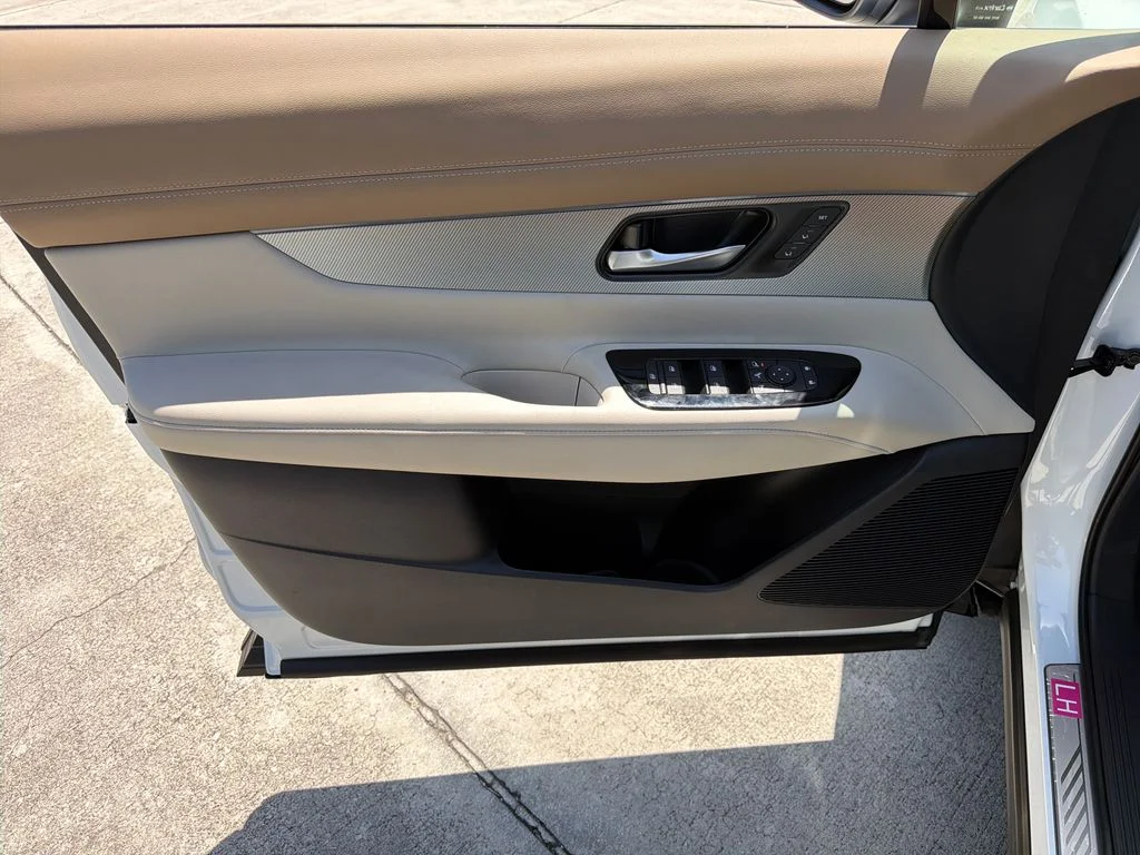 New 2026 Everest White Pearl TriCoat / Super Black Two-tone Nissan Platinum image 19