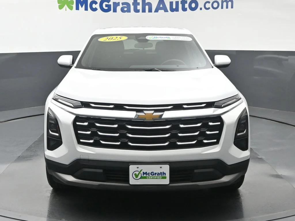 Used 2025 White Chevrolet LT image 7