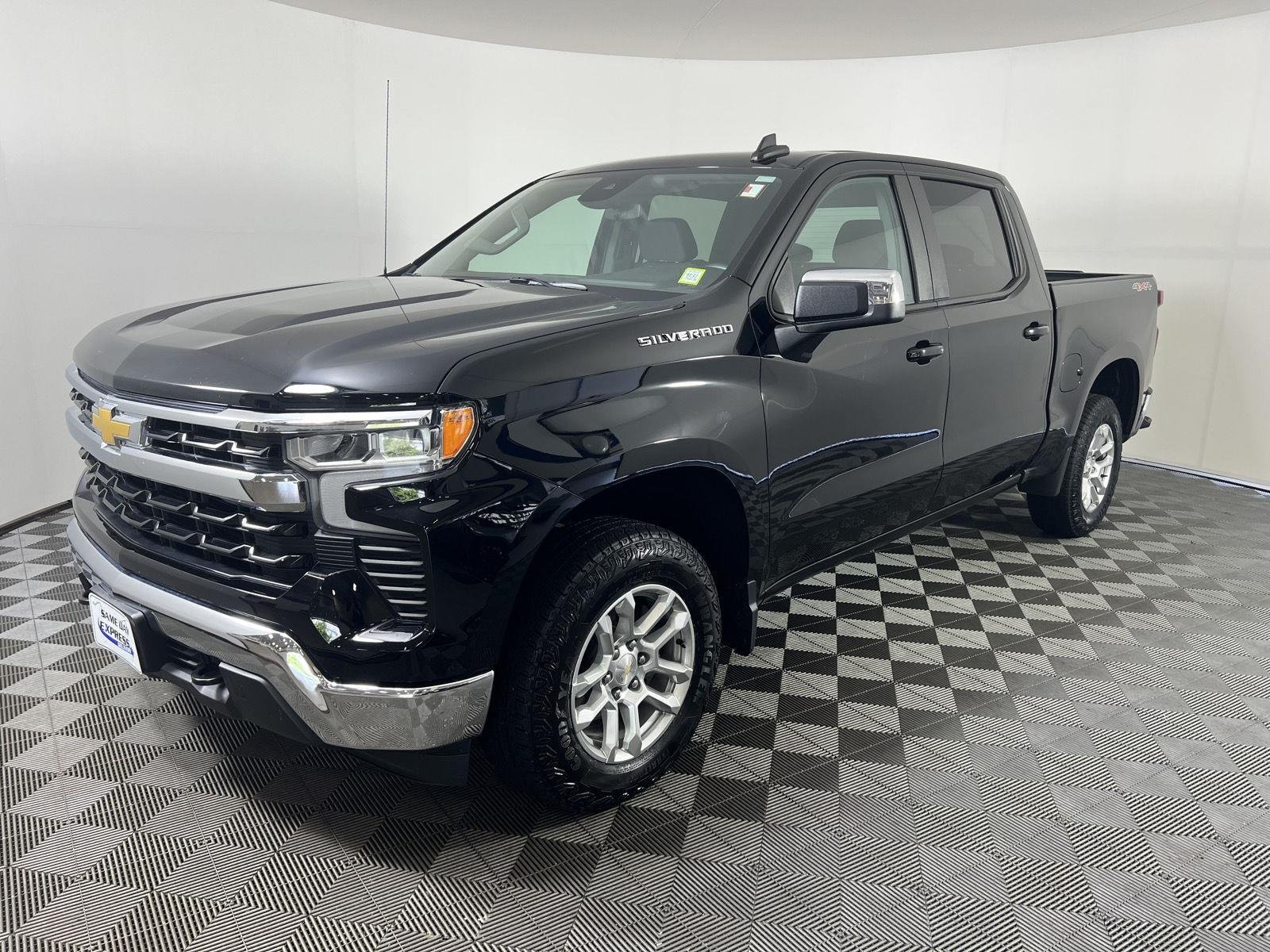 Used 2023 Black Chevrolet LT image 29