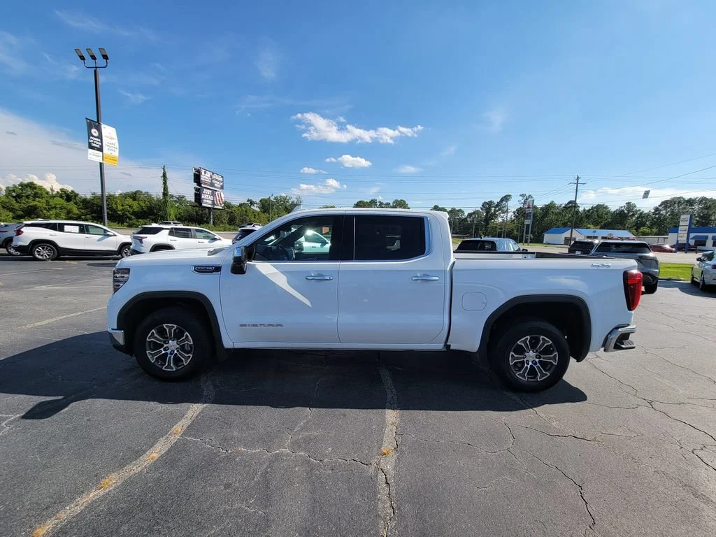 Used 2024 Summit White GMC SLT image 2