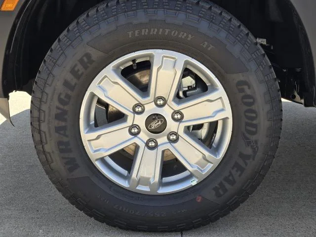 New 2026 Oxford White Ford XL image 27