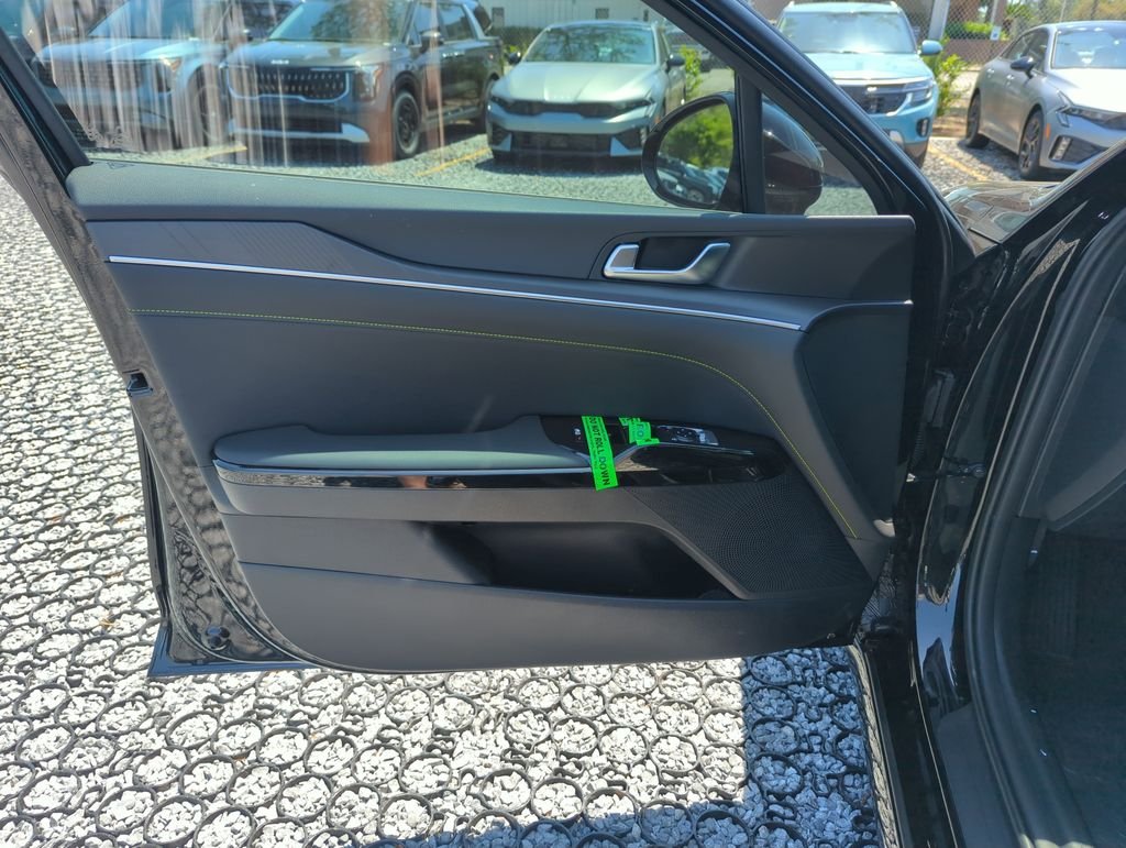 New 2026 Aurora Black Pearl Kia GT image 18