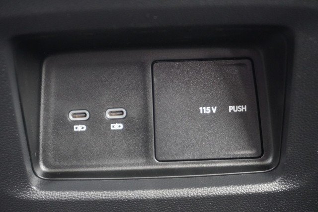 Used 2026 BLACK Volkswagen 2.0T SE w/Technology image 24